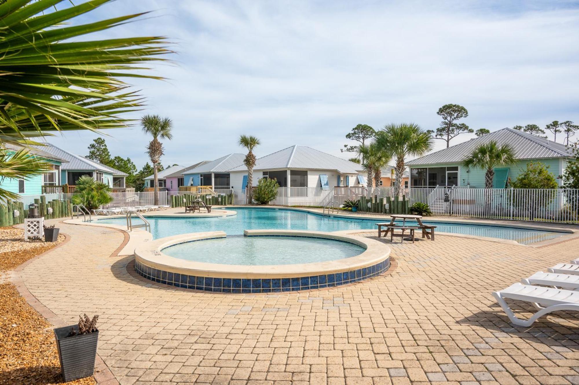 Cottage Beach House Steps From Beach 3 Bedroom 2 Bath ガルフ・ショアーズ エクステリア 写真