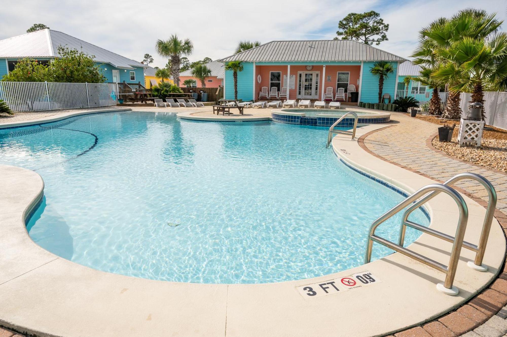 Cottage Beach House Steps From Beach 3 Bedroom 2 Bath ガルフ・ショアーズ エクステリア 写真